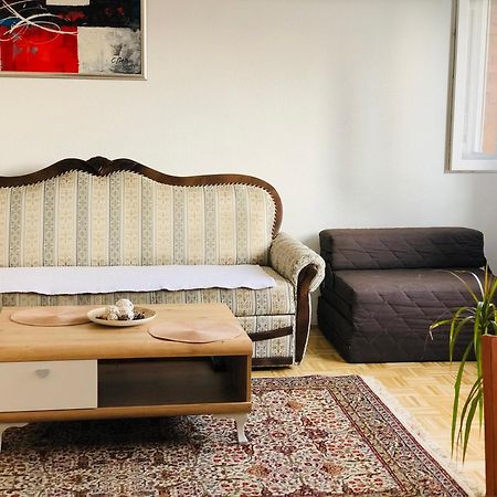 Apartment Etna! Near To Airport ซาราเยโว ภายนอก รูปภาพ