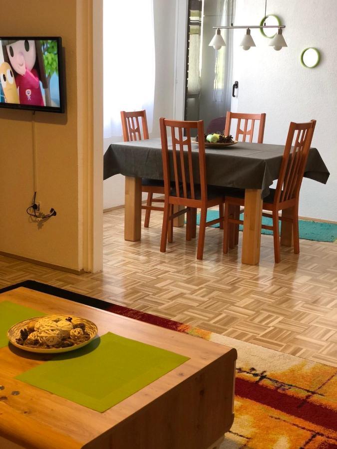 Apartment Etna! Near To Airport ซาราเยโว ภายนอก รูปภาพ