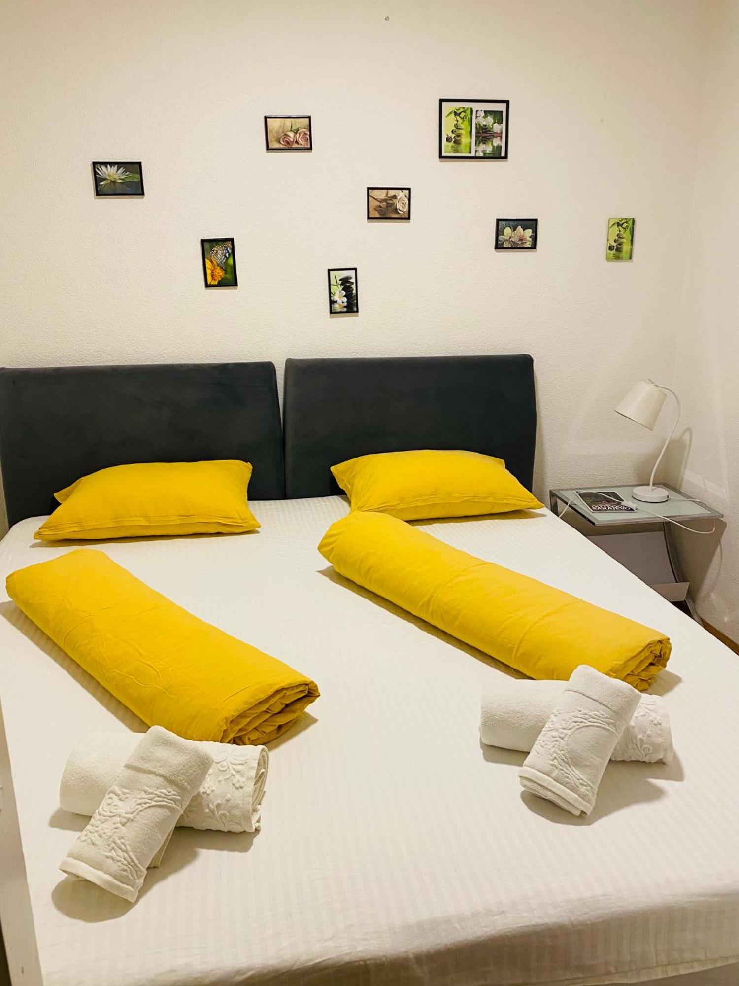 Apartment Etna! Near To Airport ซาราเยโว ภายนอก รูปภาพ